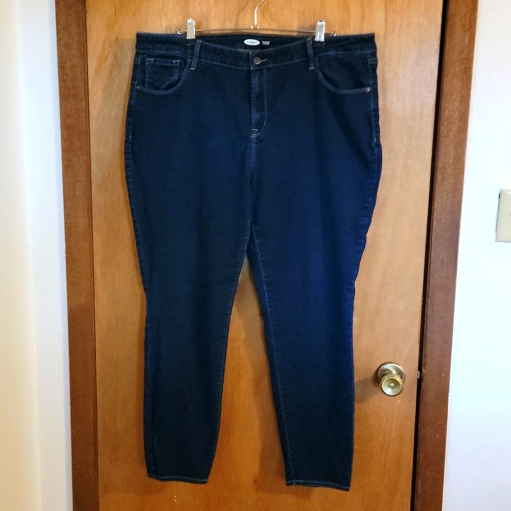 EUC Old Navy Rockstar Super Skinny Size 20 Jeans 👖